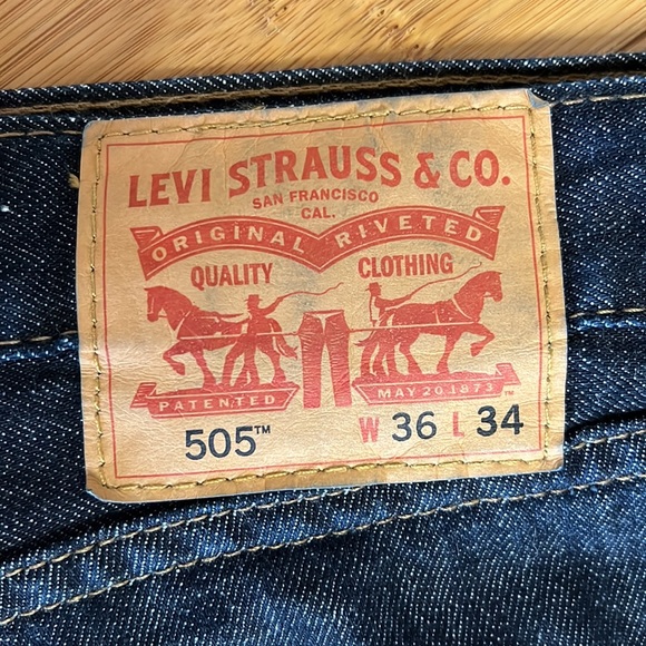 NWOT Levi’s 505 dark wash jeans. Size 36x34. - Picture 2 of 8